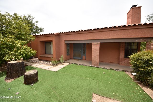 5120 E Woodgate Lane, Tucson, AZ 85712