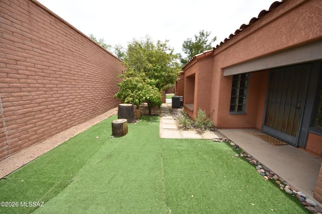 5120 E Woodgate Lane, Tucson, AZ 85712