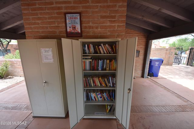 5120 E Woodgate Lane, Tucson, AZ 85712