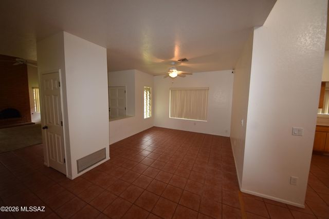 5120 E Woodgate Lane, Tucson, AZ 85712