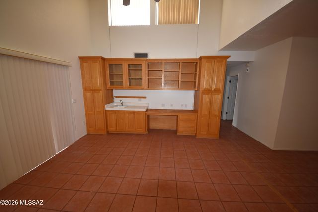5120 E Woodgate Lane, Tucson, AZ 85712