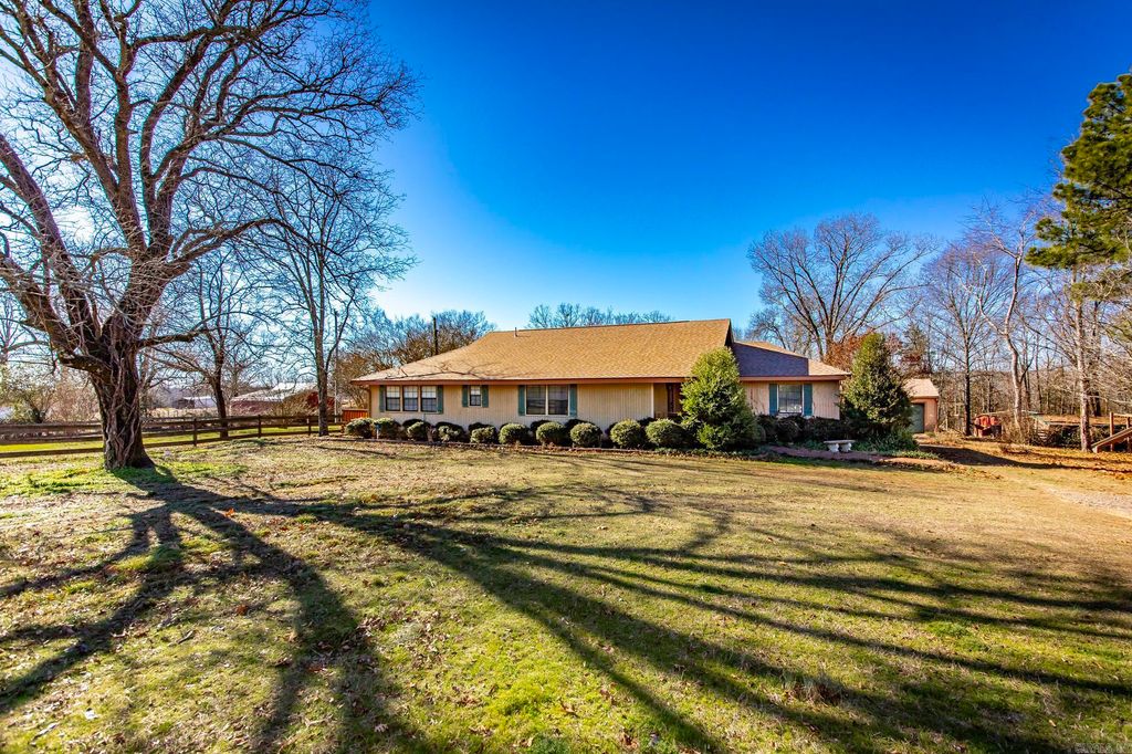 444 Blue Hole Road, Beebe, AR 72012