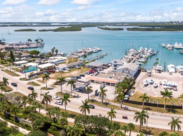 1010 Seaway Dr F, Fort Pierce, FL 34949