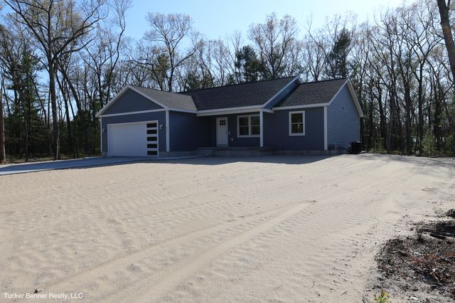 6771 Staple Road, Twin Lake, MI 49457