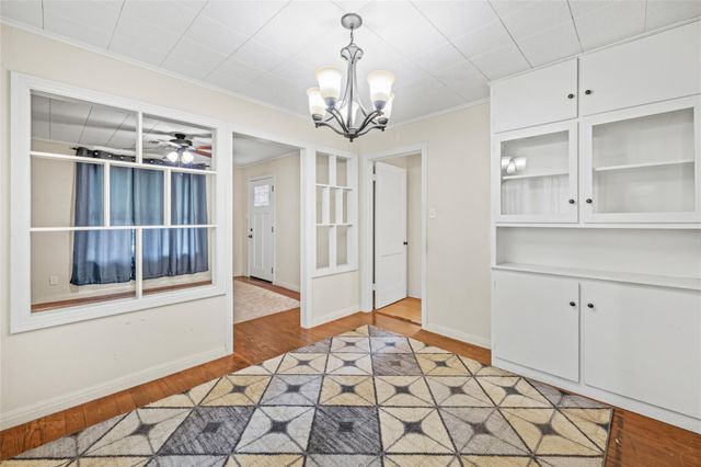 405 N College Street, Weimar, TX 78962