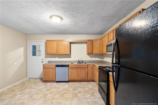 3304 Rhodhiss Court, Fayetteville, NC 28311