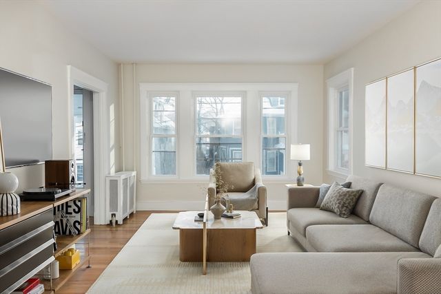 21 Upcrest Rd, Boston, MA 02135