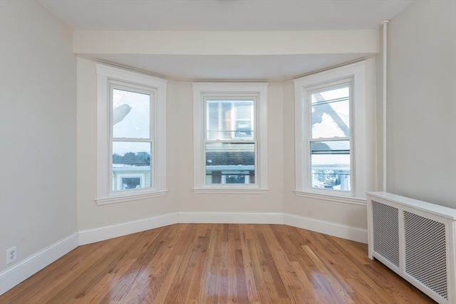 21 Upcrest Rd, Boston, MA 02135