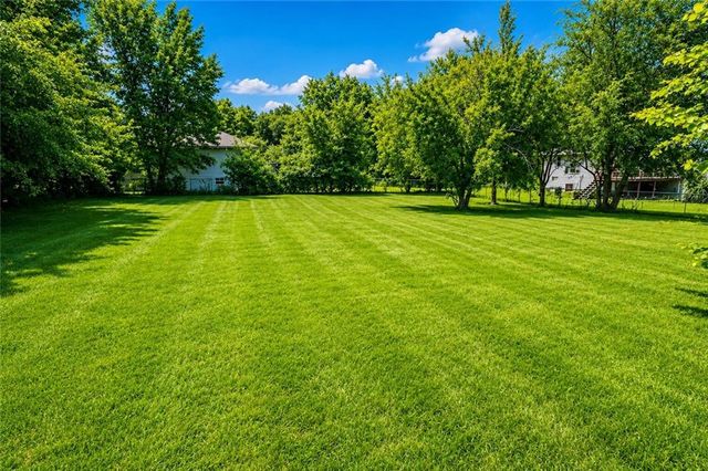 405 Russell Street, Lathrop, MO 64465