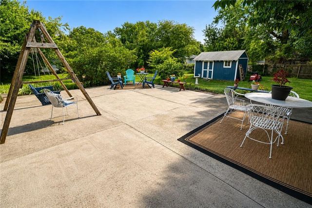 405 Russell Street, Lathrop, MO 64465