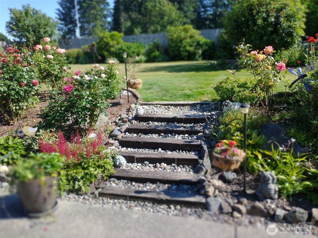 2460 215th Place SW, Brier, WA 98036