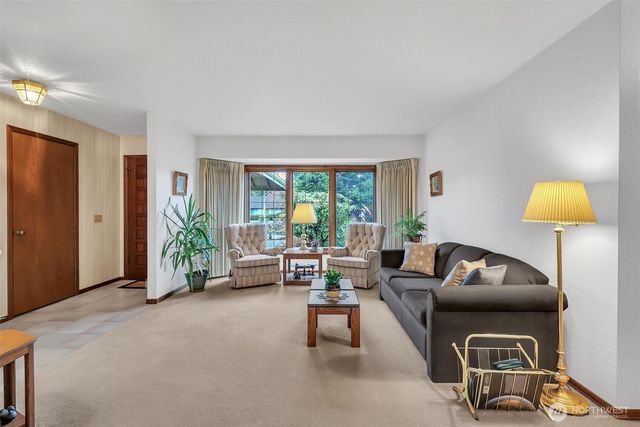 2460 215th Place SW, Brier, WA 98036