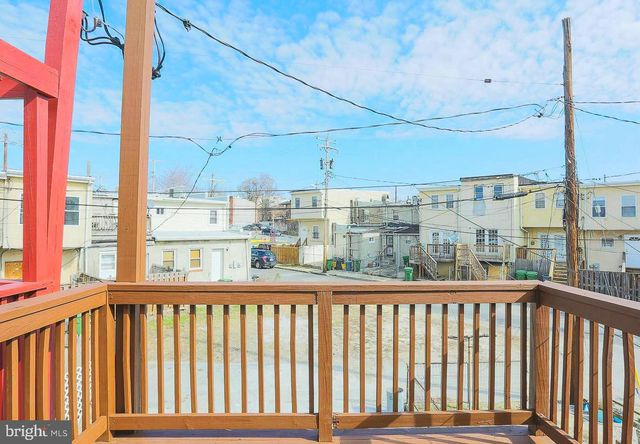 1114 W CROSS ST, Baltimore, MD 21230