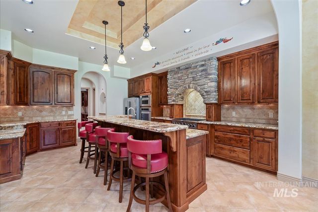215 W Riverbridge Ln, Eagle, ID 83616