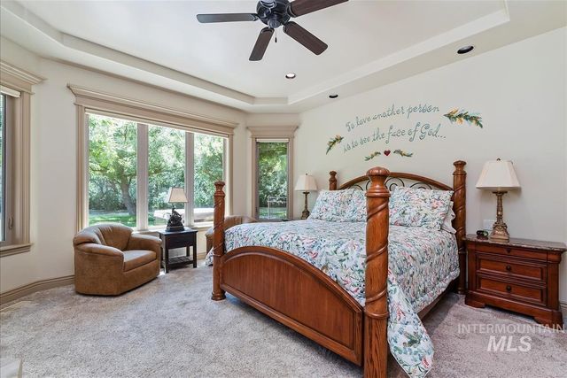 215 W Riverbridge Ln, Eagle, ID 83616