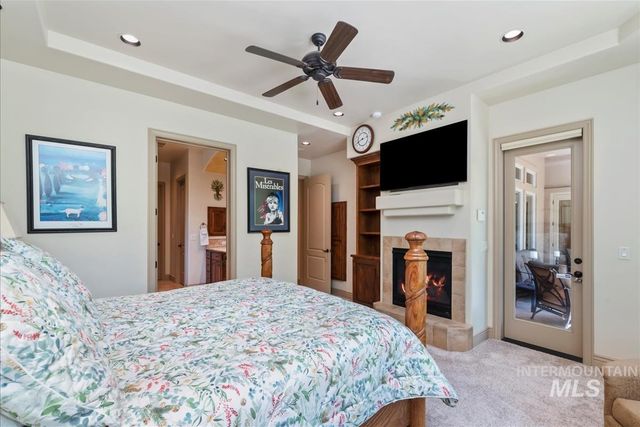 215 W Riverbridge Ln, Eagle, ID 83616