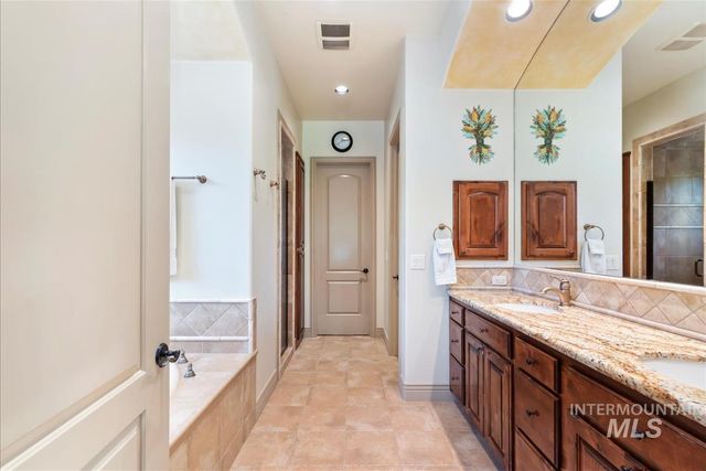 215 W Riverbridge Ln, Eagle, ID 83616