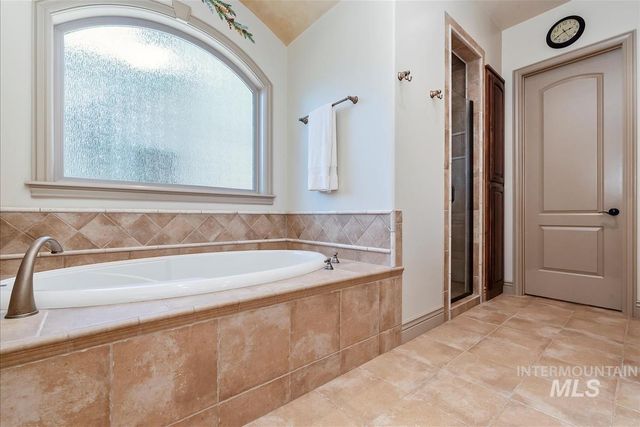 215 W Riverbridge Ln, Eagle, ID 83616