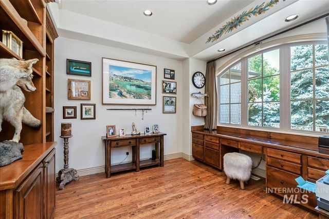 215 W Riverbridge Ln, Eagle, ID 83616