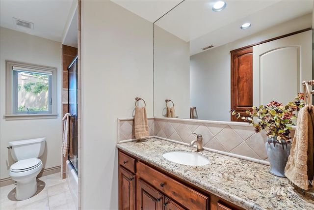 215 W Riverbridge Ln, Eagle, ID 83616