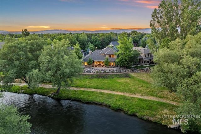 215 W Riverbridge Ln, Eagle, ID 83616