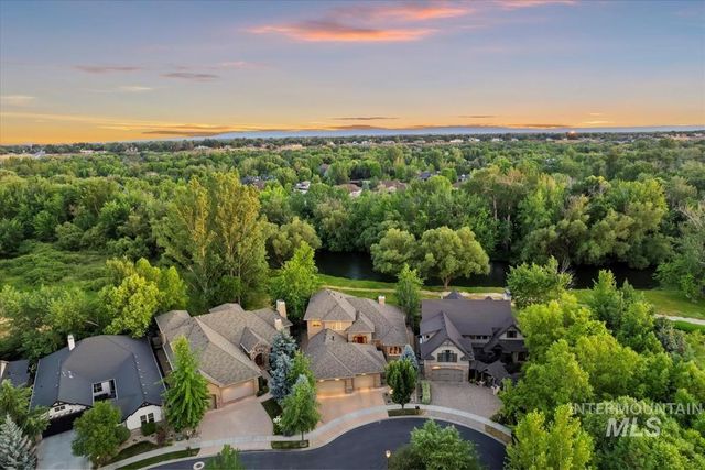 215 W Riverbridge Ln, Eagle, ID 83616