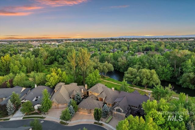215 W Riverbridge Ln, Eagle, ID 83616