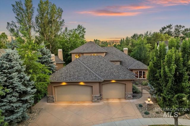 215 W Riverbridge Ln, Eagle, ID 83616