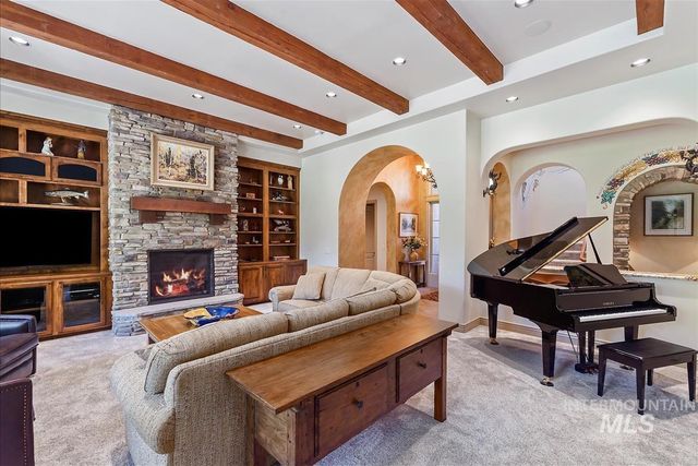 215 W Riverbridge Ln, Eagle, ID 83616
