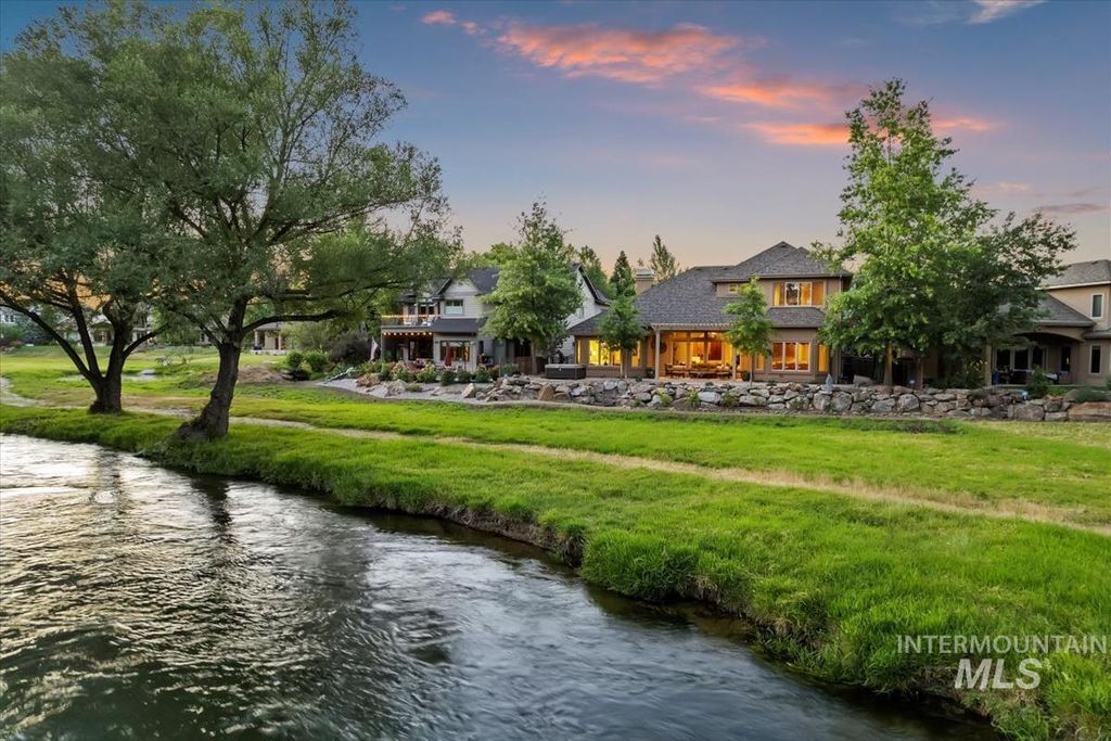 215 W Riverbridge Ln, Eagle, ID 83616