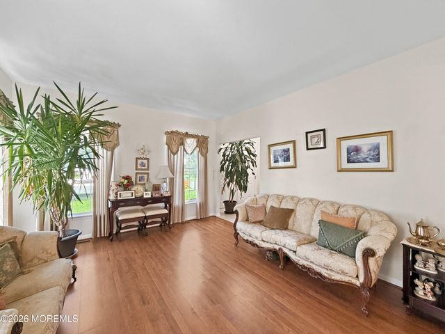 26 Gristmill Road, Howell, NJ 07731