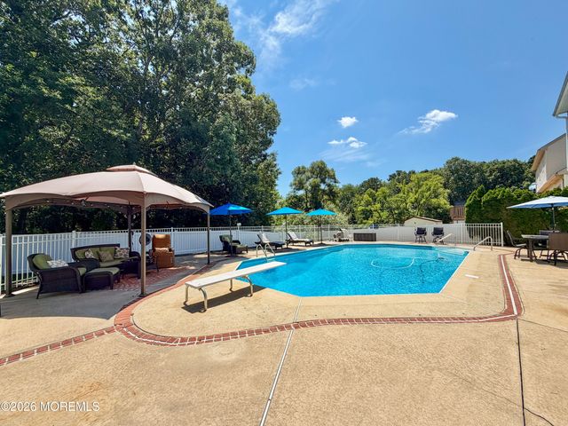 26 Gristmill Road, Howell, NJ 07731