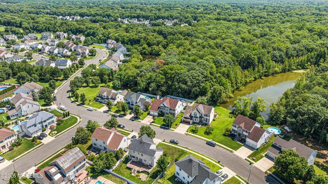 26 Gristmill Road, Howell, NJ 07731