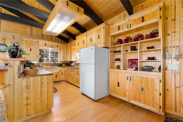 43897 Yosemite Drive, Big Bear Lake, CA 92315