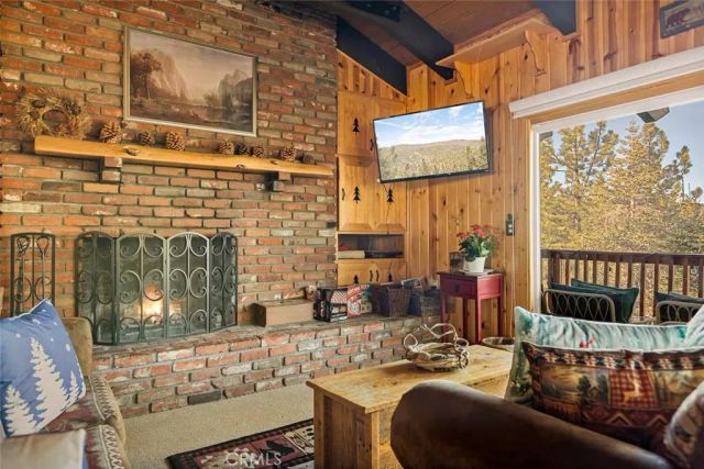 43897 Yosemite Drive, Big Bear Lake, CA 92315