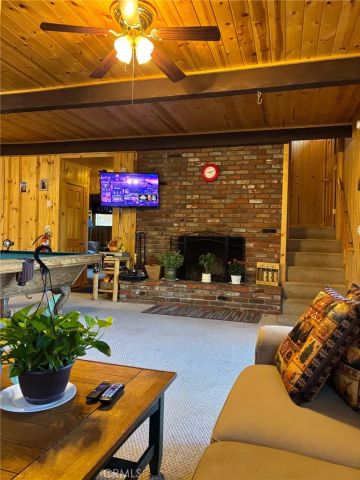 43897 Yosemite Drive, Big Bear Lake, CA 92315
