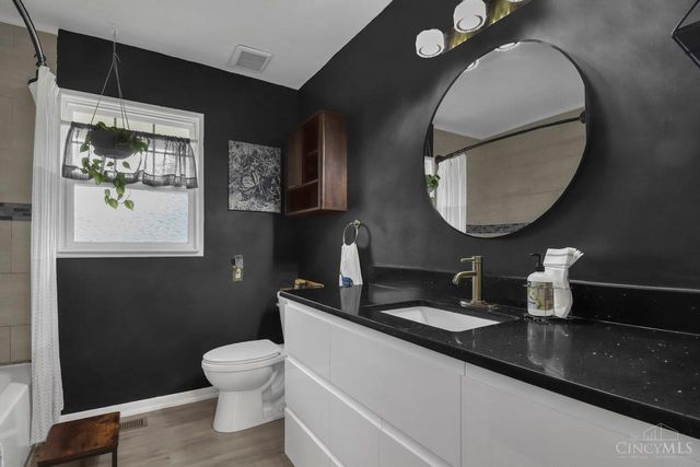 8888 Archer Place, Washington Twp, OH 45458