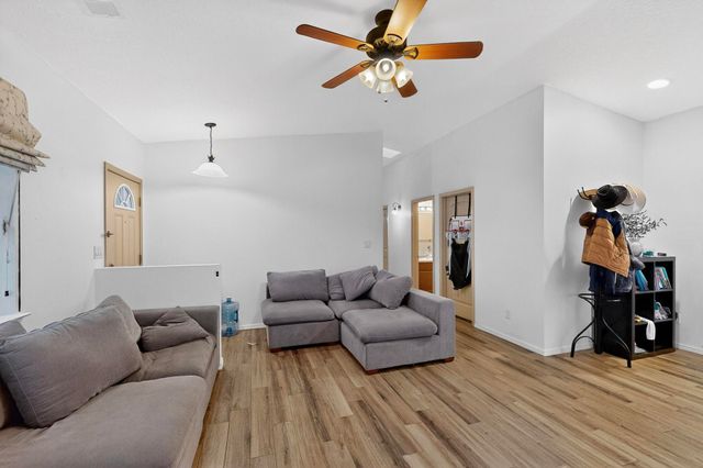 21 Trade Court Court, Edgewood, NM 87015