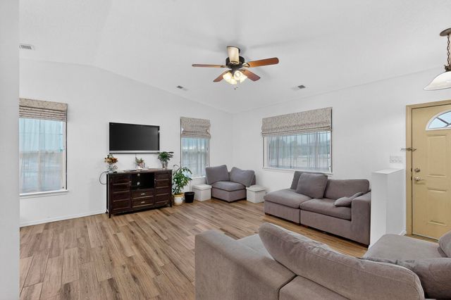 21 Trade Court Court, Edgewood, NM 87015