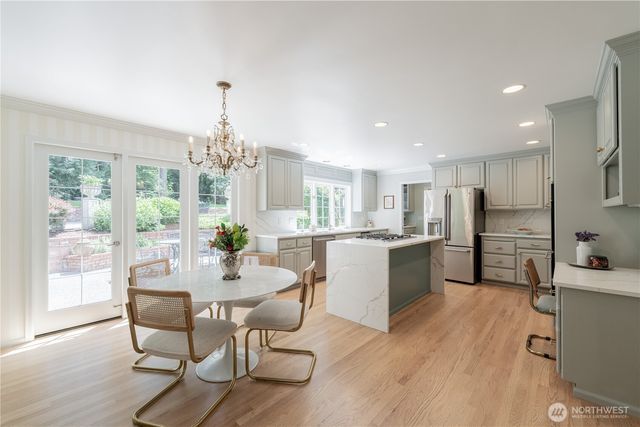 21835 NE 104th Place, Redmond, WA 98053
