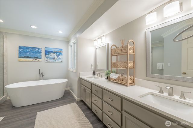 21835 NE 104th Place, Redmond, WA 98053