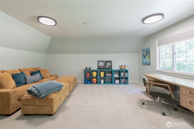 21835 NE 104th Place, Redmond, WA 98053