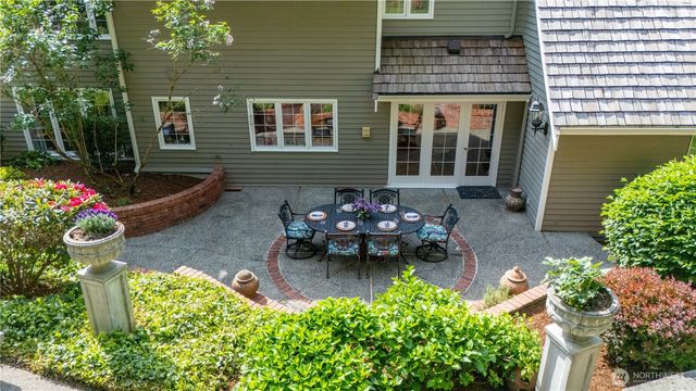 21835 NE 104th Place, Redmond, WA 98053