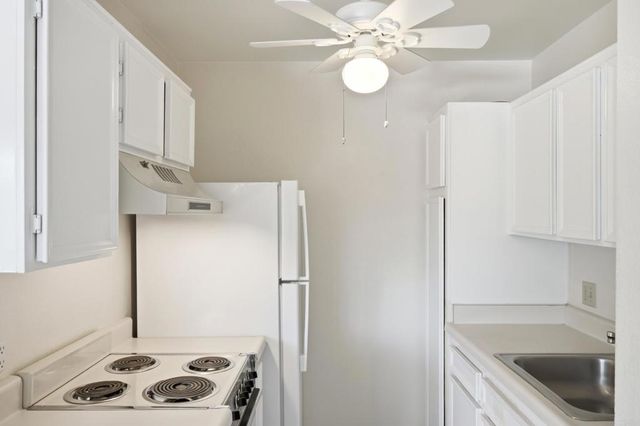 6650 Amherst Street 19C, San Diego, CA 92115