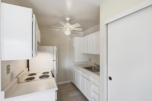 6650 Amherst Street 19C, San Diego, CA 92115