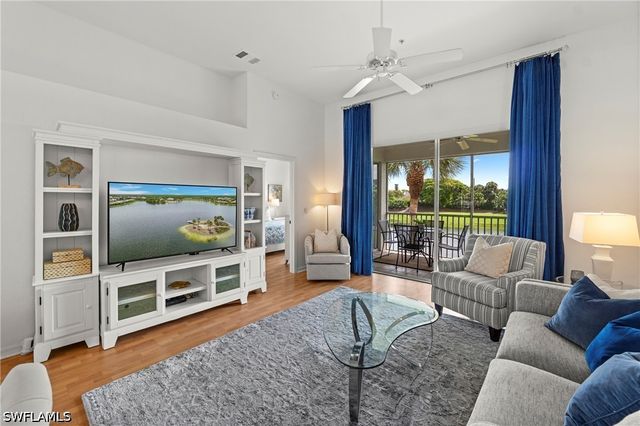 2310 Carrington CT 203, Naples, FL 34109