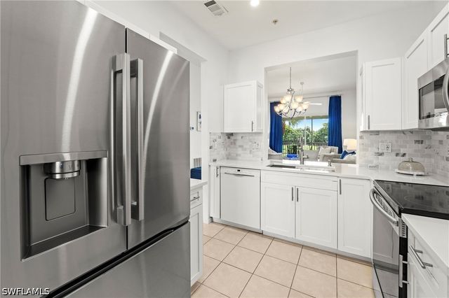 2310 Carrington CT 203, Naples, FL 34109