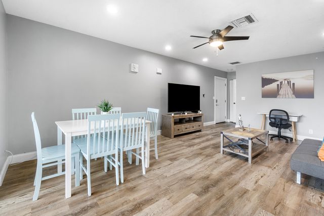 126 Sparrow Drive 11B, Royal Palm Beach, FL 33411