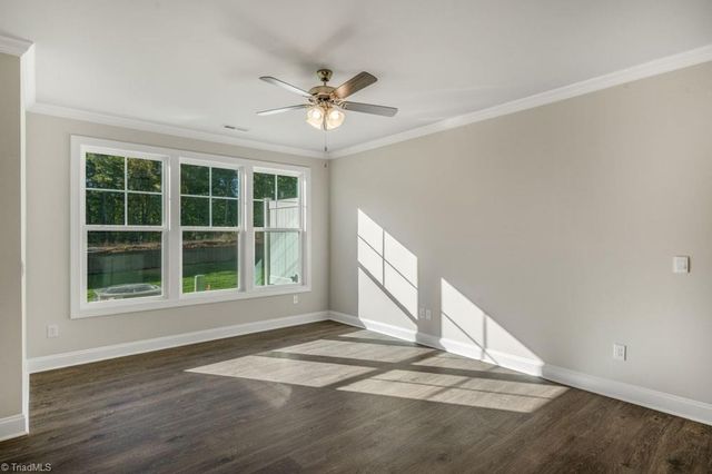 1666 Hallview Court, Kernersville, NC 27284