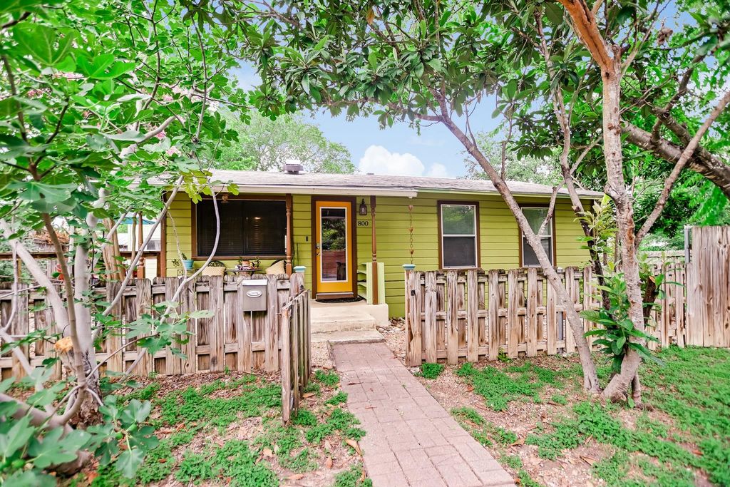 800 W Monroe ST, Austin, TX 78704